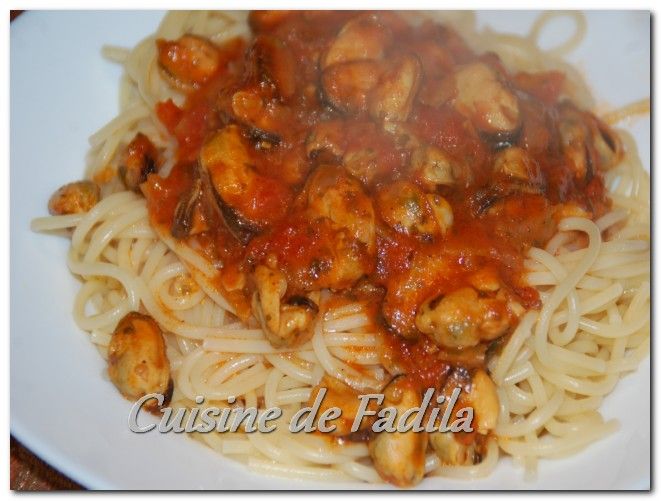 Spaghetti aux moules et sauce tomate cuisine de Fadila