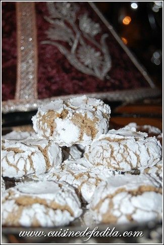 Ghoriba aux noix de ma Maman (ghriba) Ghoriba aux noix de ma Maman (ghriba)