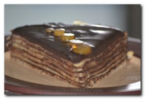 Gâteau de crêpes au chocolat et à la clémentine curd