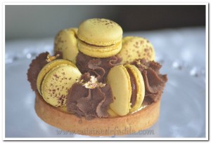 Tartelettes fruits de la Passion chocolat au lait et macarons Mogador