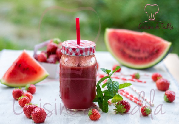 Smoothie fraise pastèque et menthe