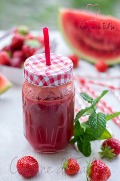 Smoothie fraise pastèque et menthe
