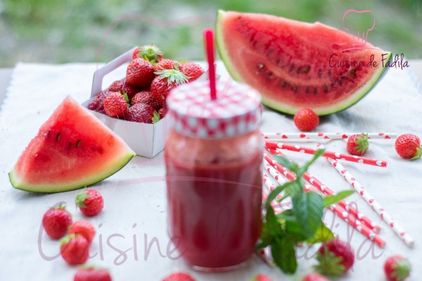 Smoothie fraise pastèque et menthe