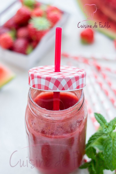 Smoothie fraise pastèque et menthe