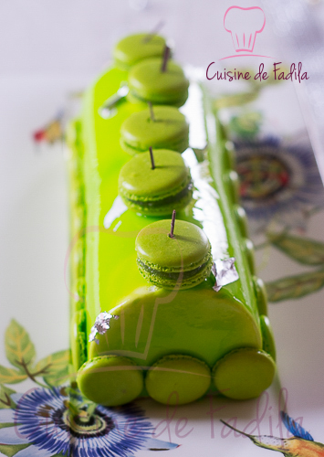 Bûche-pomme-verte-yuzu-et-chocolat-au-lait