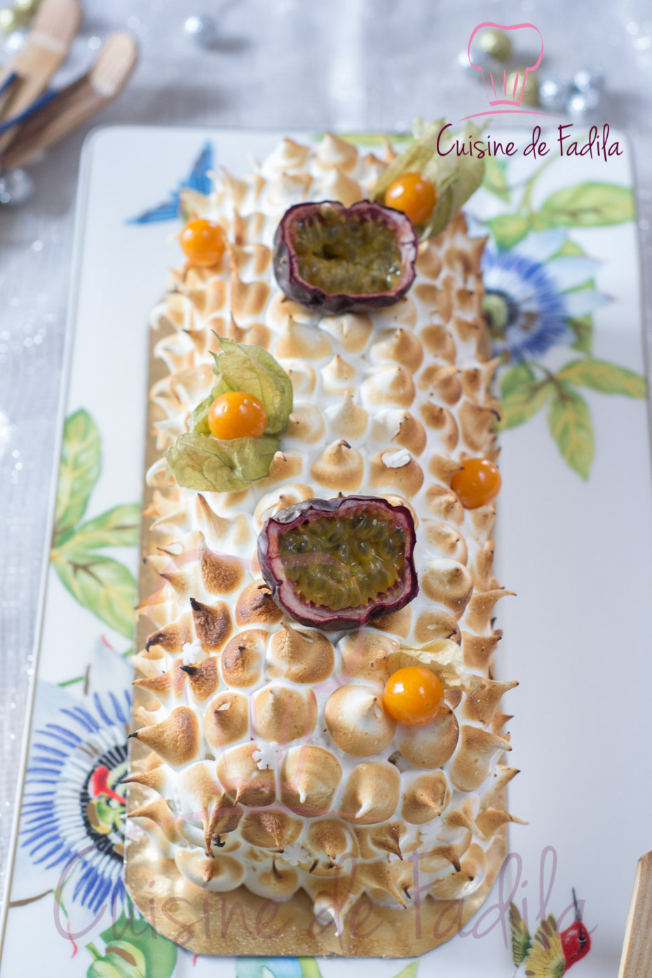 bûche ananas pasion meringuée