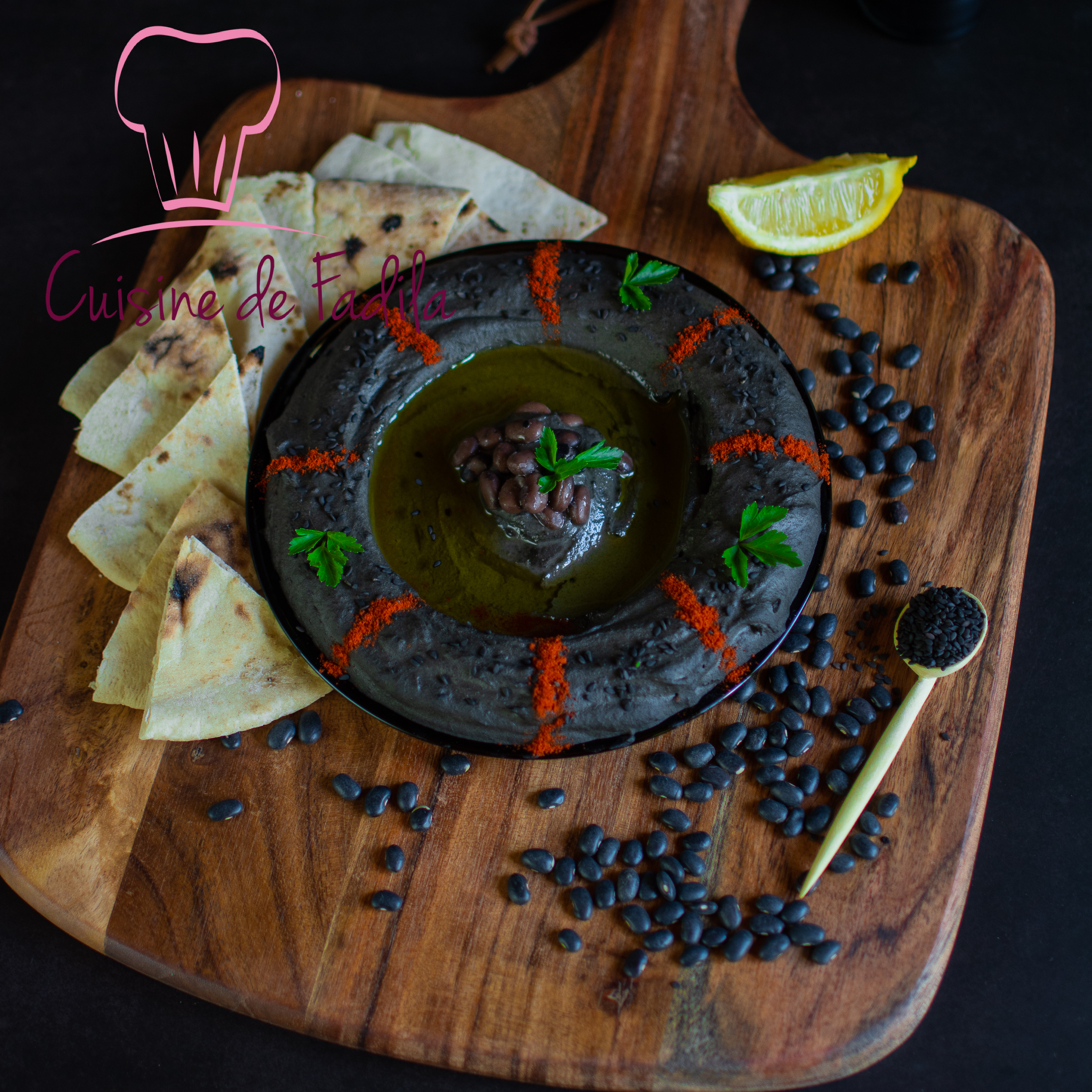 Trempette aux haricots noir et purée de sésame noir
